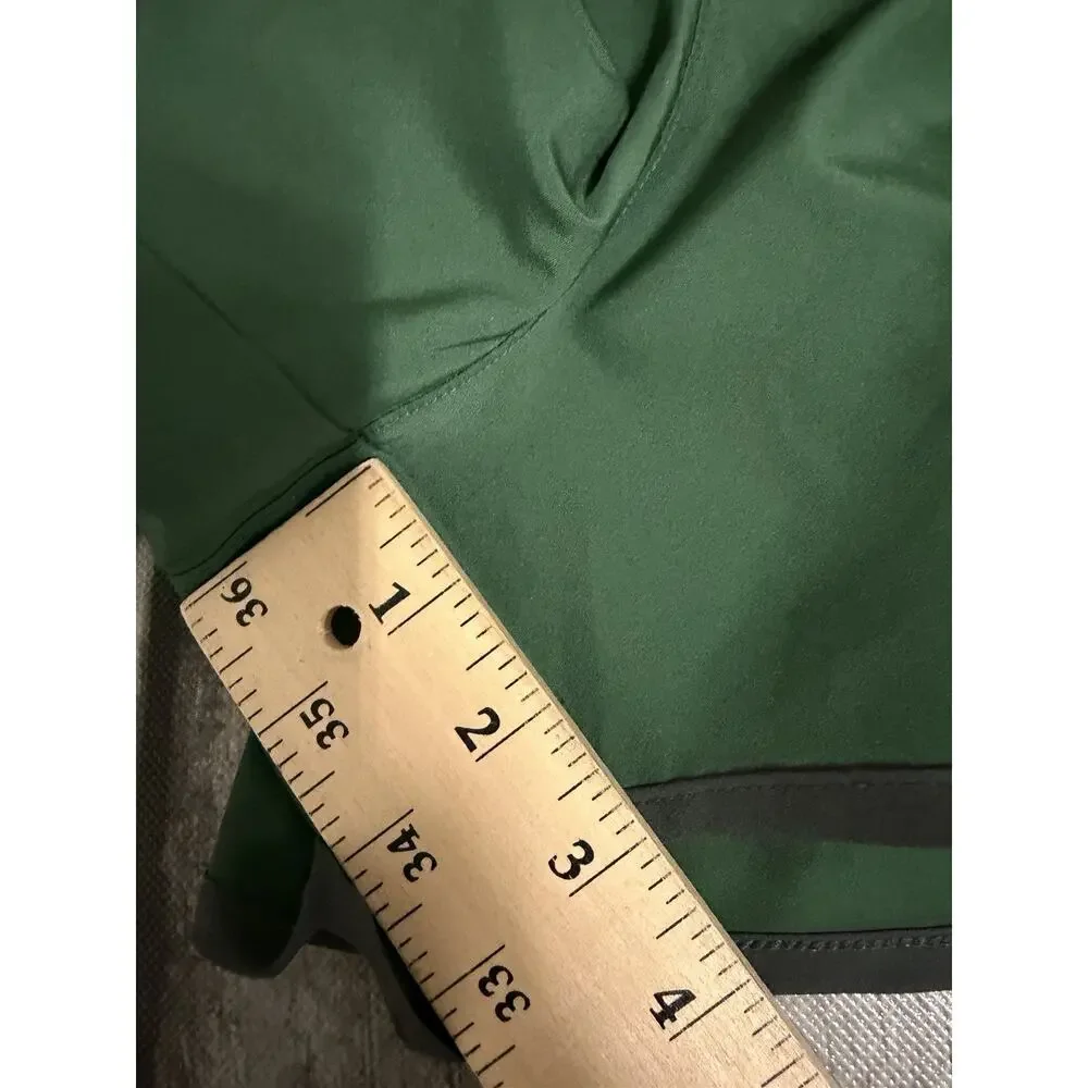 NWT Women’s Nike Green Bay Packers Tempo Running Shorts 2XL Green 3” Inseam